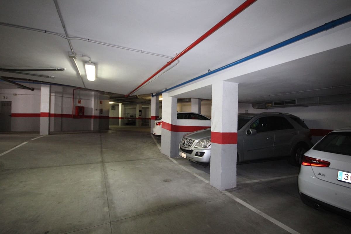 2 soveværelse Lejlighed til salg i Calahonda med swimmingpool garage - € 315.000 (Ref: 9103748)