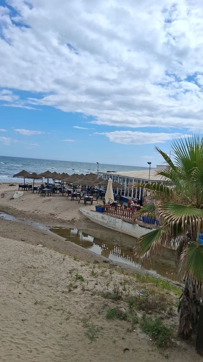 2 bedroom Apartment for sale in Calahonda with pool garage - € 315,000 (Ref: 9103748)