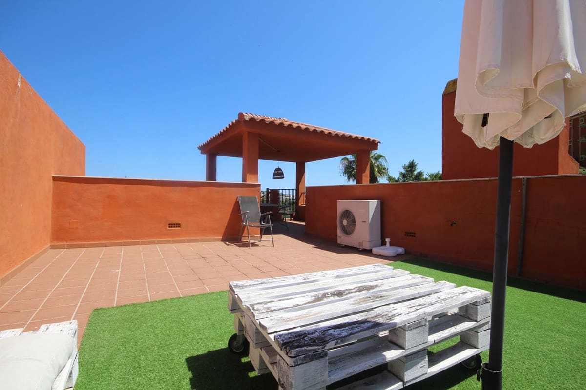 2 sypialnia Penthouse na sprzedaż w La Reserva z basenem garażem - 285 000 € (Ref: 9104935)