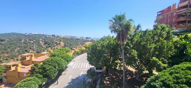 2 bedroom Penthouse for sale in La Reserva, Marbella with pool garage - € 285,000 (Ref: 9104935)