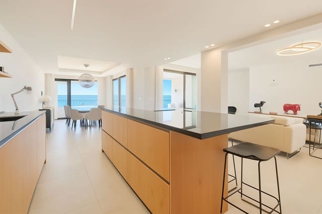 3 soverom Leilighet til salgs i Cabopino, Marbella med svømmebasseng garasje - € 990 000 (Ref: 9105158)