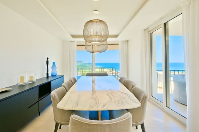 3 soverom Leilighet til salgs i Cabopino, Marbella med svømmebasseng garasje - € 990 000 (Ref: 9105158)