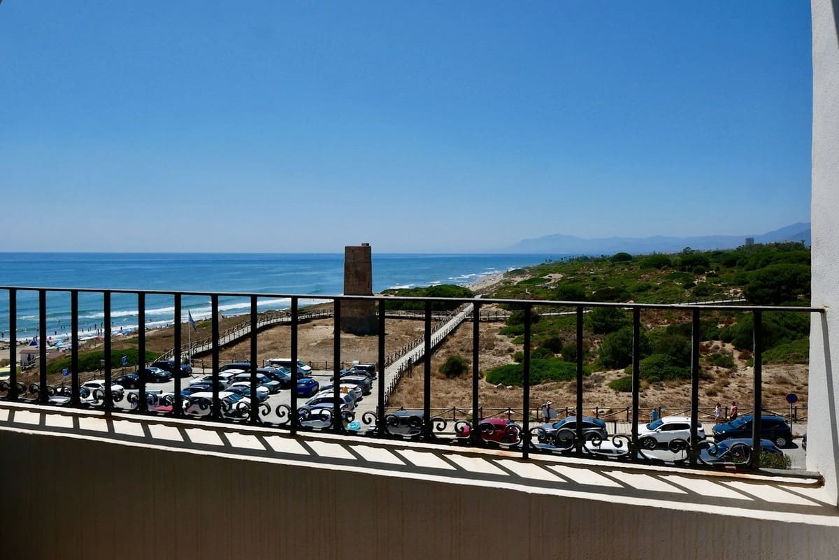 3 makuuhuone Huoneisto myytävänä paikassa Cabopino mukana uima-altaan 
autotalli - 990 000 € (Ref: 9105158)