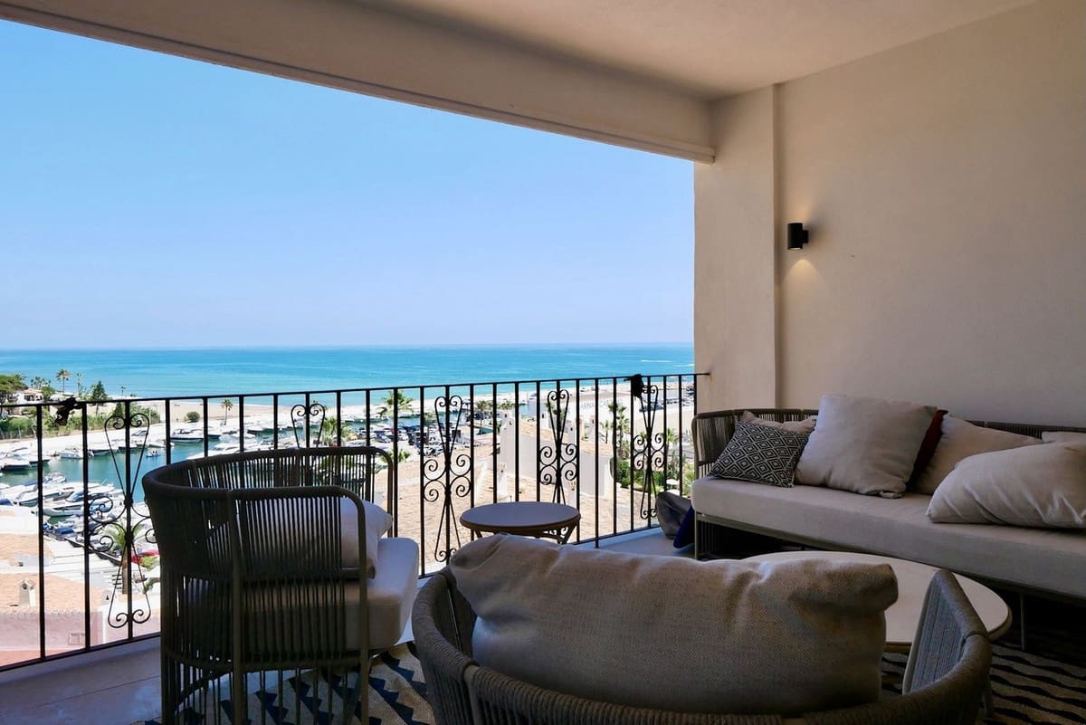 3 makuuhuone Huoneisto myytävänä paikassa Cabopino mukana uima-altaan 
autotalli - 990 000 € (Ref: 9105158)