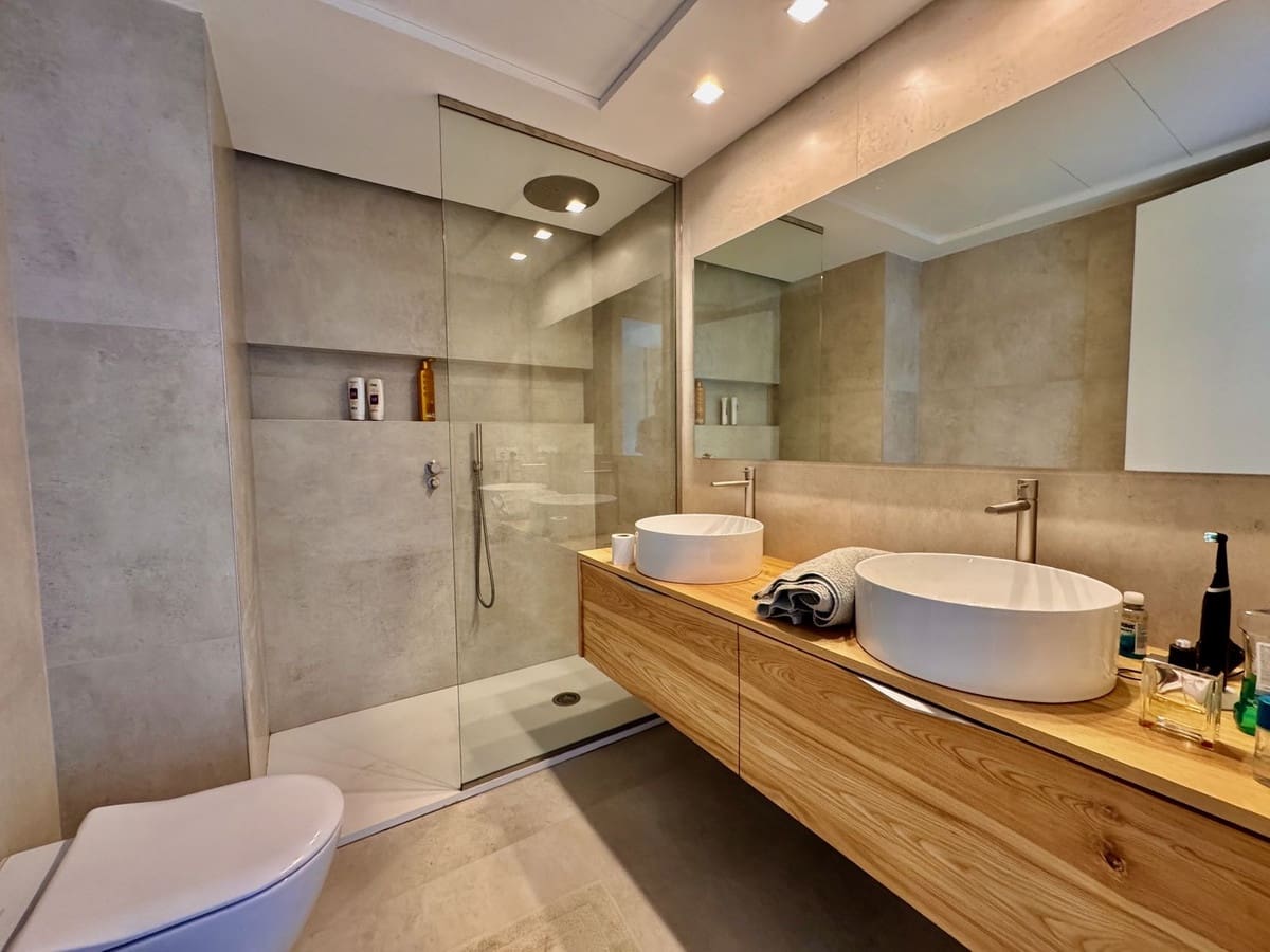 3 makuuhuone Huoneisto myytävänä paikassa Cabopino mukana uima-altaan 
autotalli - 990 000 € (Ref: 9105158)