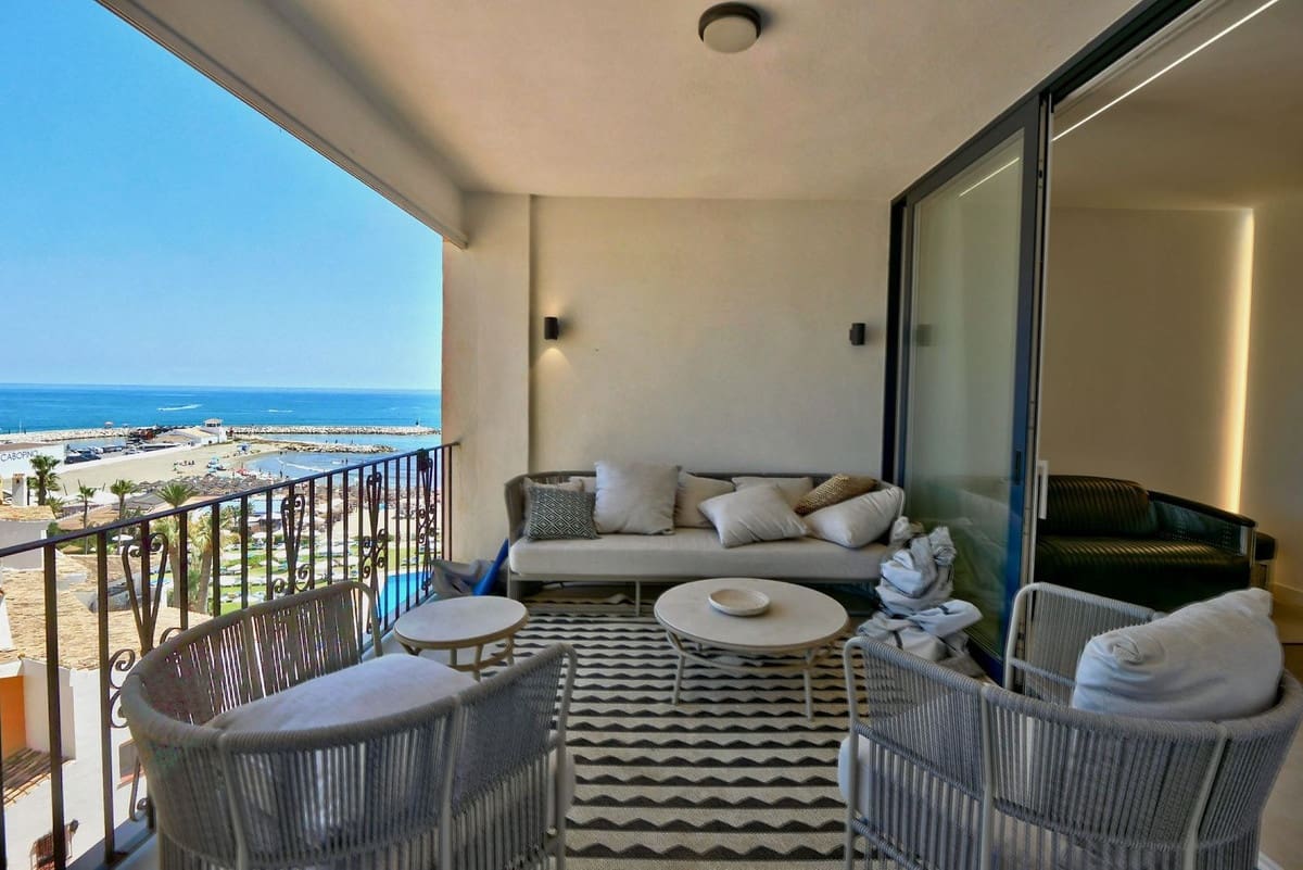 3 makuuhuone Huoneisto myytävänä paikassa Cabopino mukana uima-altaan 
autotalli - 990 000 € (Ref: 9105158)