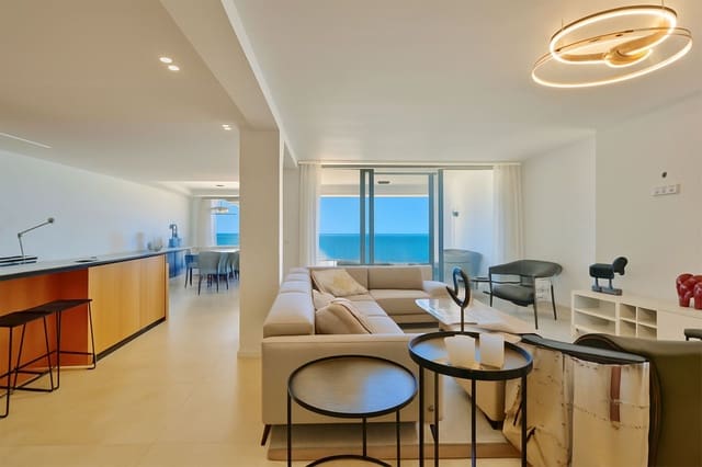 3 soverom Leilighet til salgs i Cabopino, Marbella med svømmebasseng garasje - € 990 000 (Ref: 9105158)