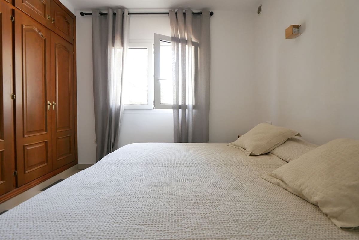 3 soveværelse Villa til salg i Marbella med swimmingpool garage - € 1.490.000 (Ref: 9107906)