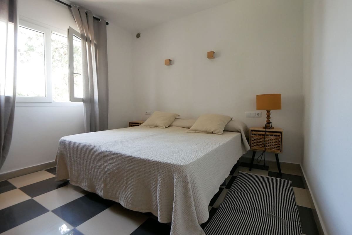 3 soveværelse Villa til salg i Marbella med swimmingpool garage - € 1.490.000 (Ref: 9107906)