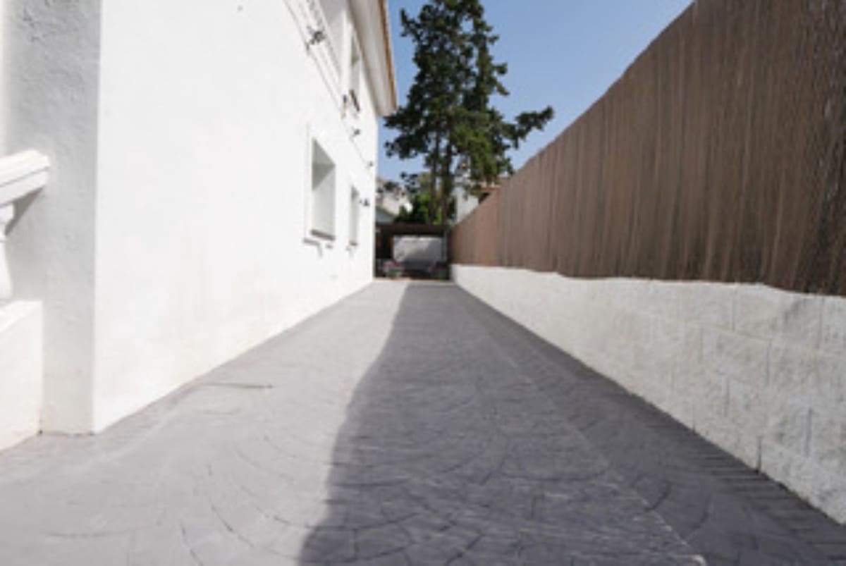 3 soveværelse Villa til salg i Marbella med swimmingpool garage - € 1.490.000 (Ref: 9107906)