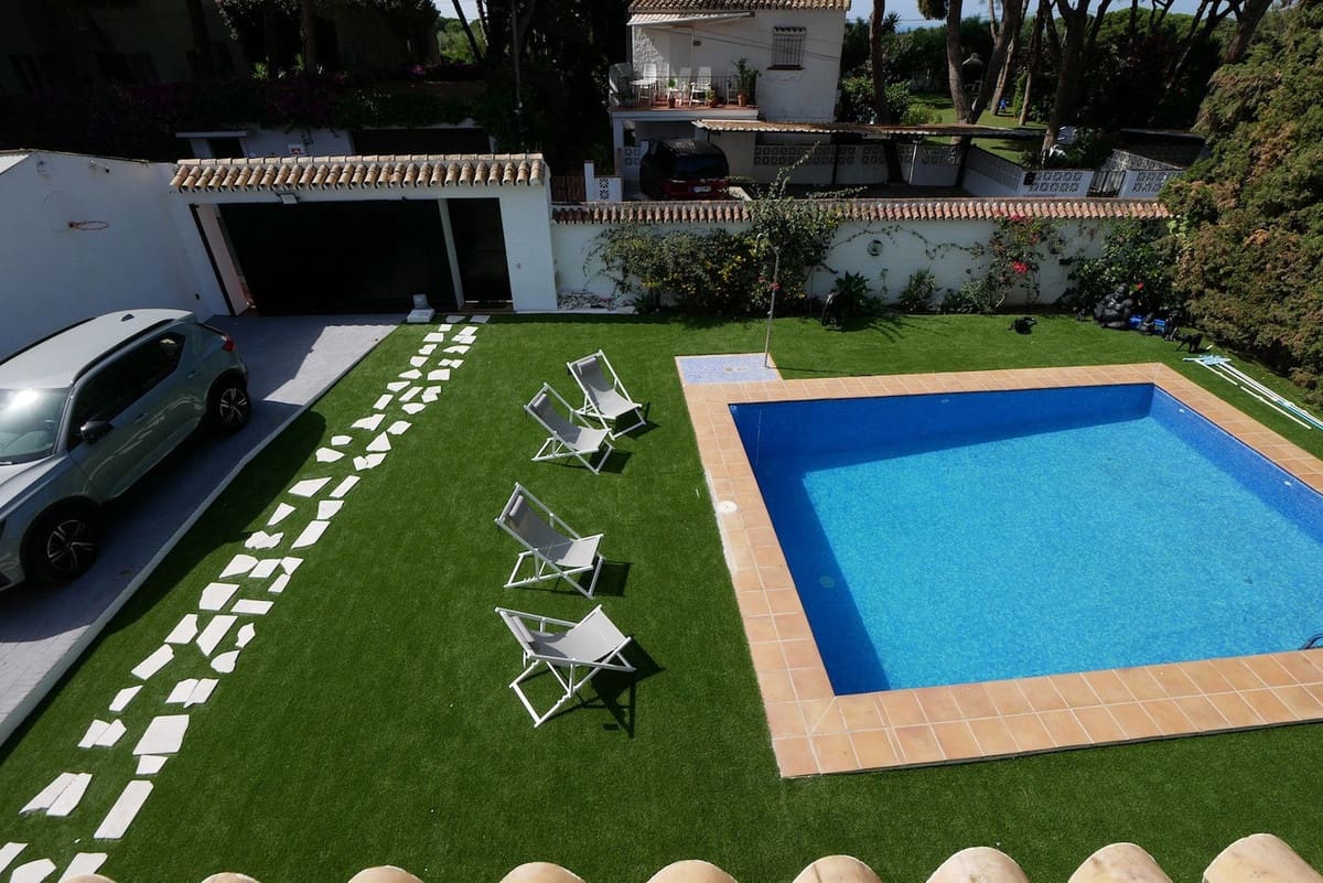 3 soveværelse Villa til salg i Marbella med swimmingpool garage - € 1.490.000 (Ref: 9107906)