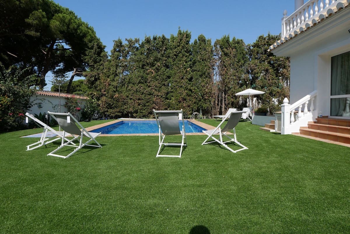 3 soveværelse Villa til salg i Marbella med swimmingpool garage - € 1.490.000 (Ref: 9107906)
