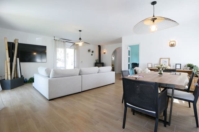 3 soverom Villa til salgs i Cabopino, Marbella med svømmebasseng garasje - € 1 290 000 (Ref: 9107906)