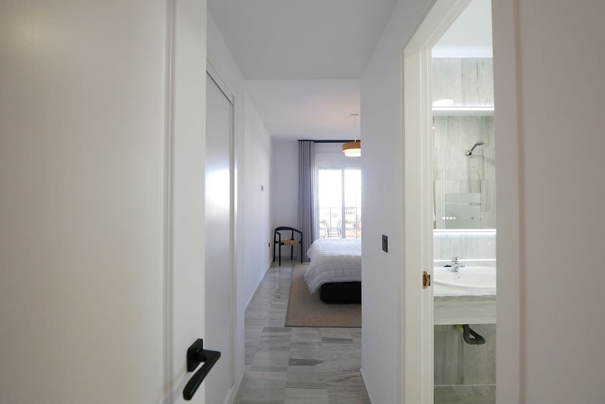 3 slaapkamer Appartement te koop in Cabopino met zwembad garage - € 529.000 (Ref: 9142454)