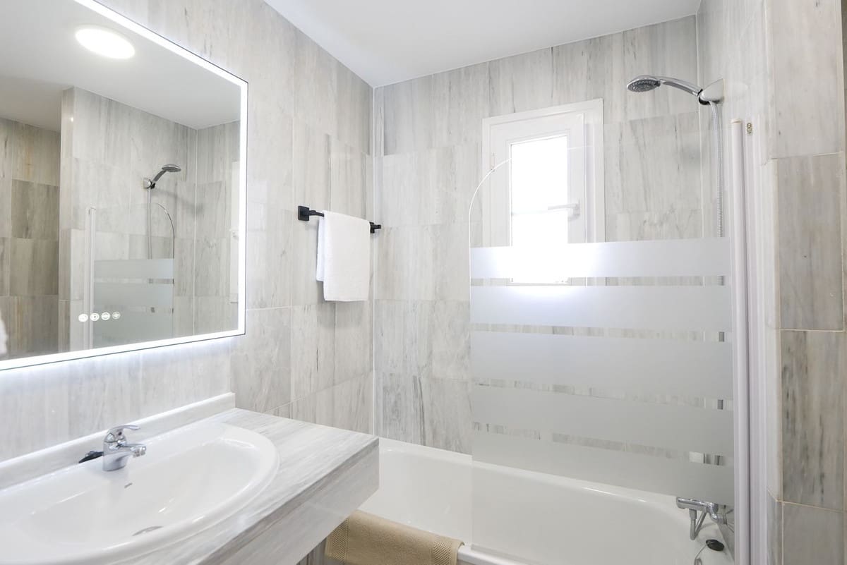 3 slaapkamer Appartement te koop in Cabopino met zwembad garage - € 529.000 (Ref: 9142454)