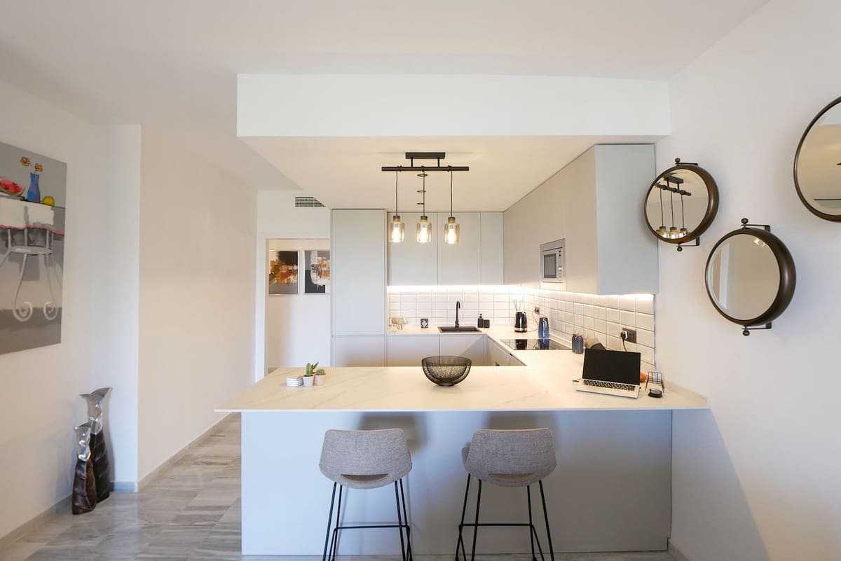 3 slaapkamer Appartement te koop in Cabopino met zwembad garage - € 529.000 (Ref: 9142454)