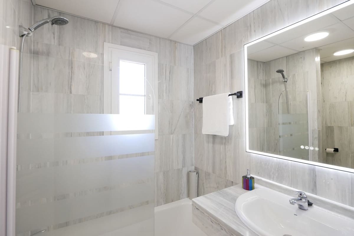 3 slaapkamer Appartement te koop in Cabopino met zwembad garage - € 529.000 (Ref: 9142454)