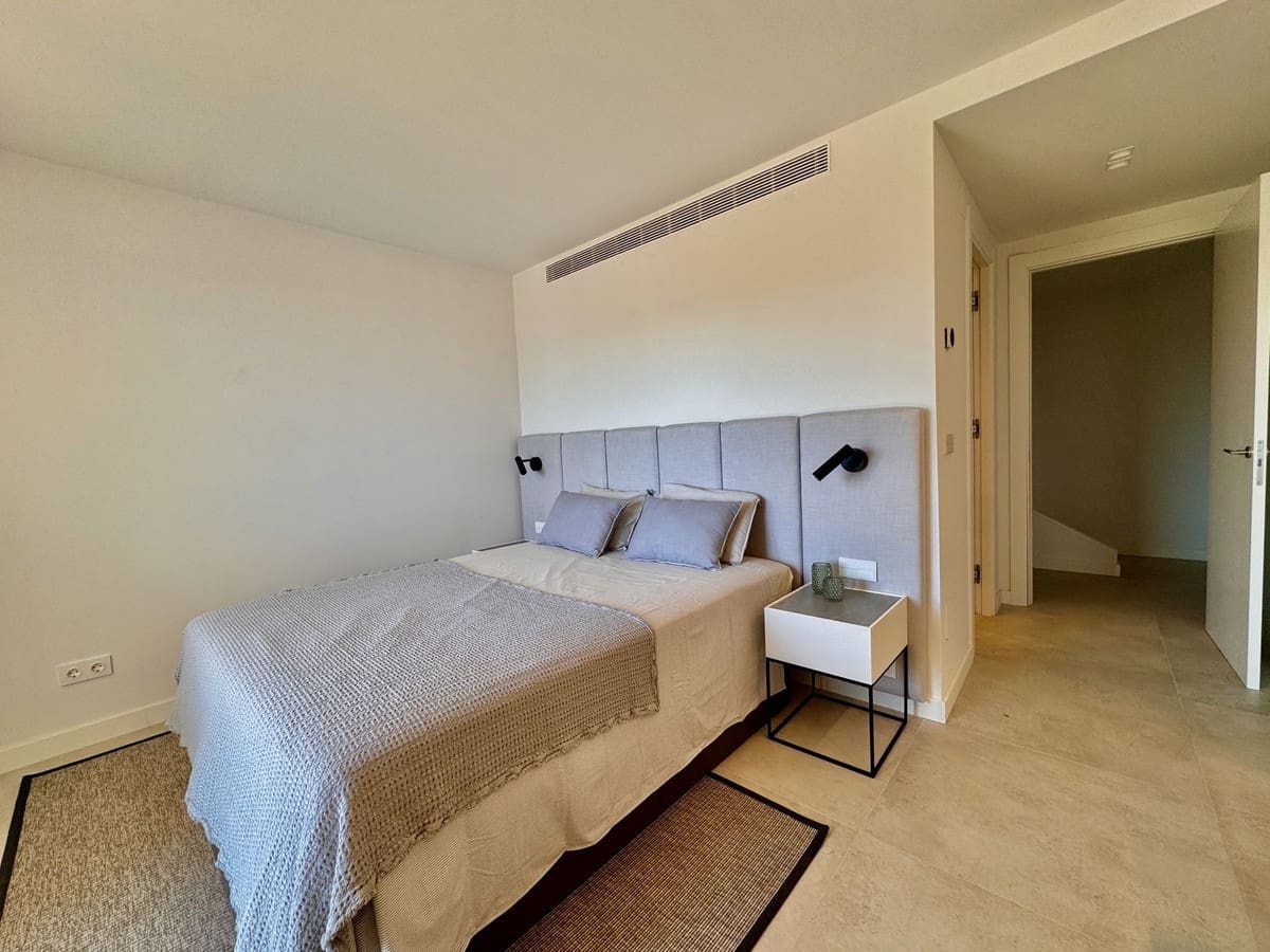 3 soverom Leilighet til salgs i Cabopino med svømmebasseng garasje - € 990 000 (Ref: 9144324)