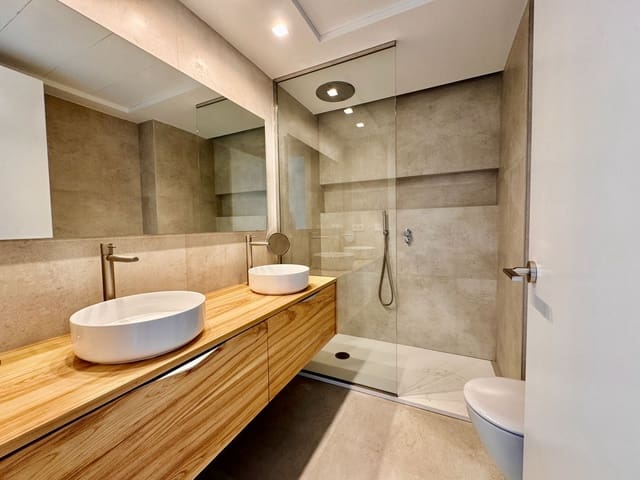 3 soverom Leilighet til salgs i Cabopino, Marbella med svømmebasseng garasje - € 990 000 (Ref: 9144324)