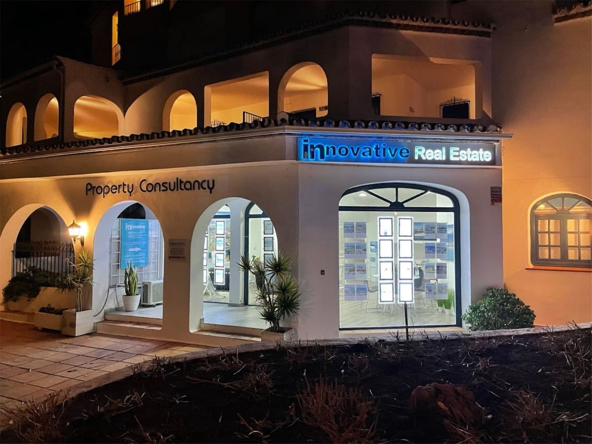 3 soveværelse Lejlighed til salg i Cabopino med swimmingpool garage - € 990.000 (Ref: 9144324)