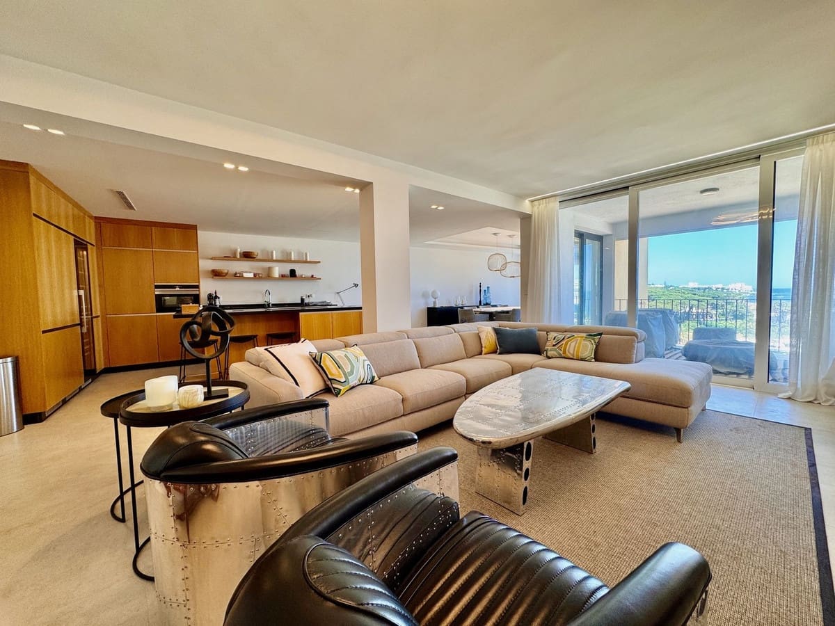 3 soveværelse Lejlighed til salg i Cabopino med swimmingpool garage - € 990.000 (Ref: 9144324)