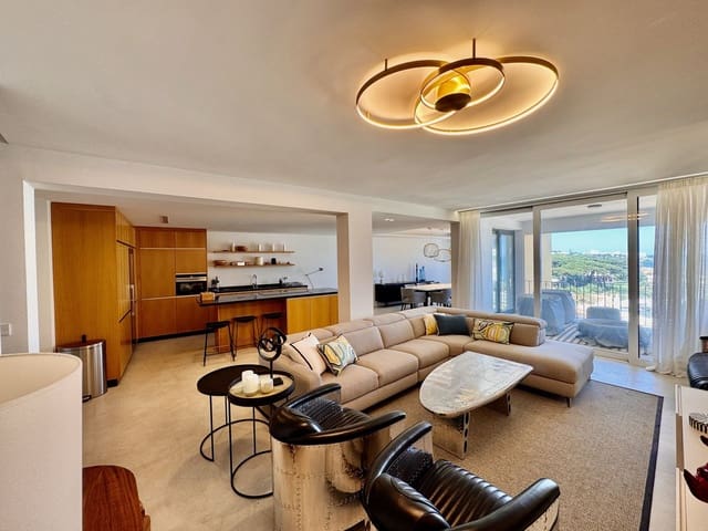 3 sypialnia Apartament na sprzedaż w Cabopino, Marbella z basenem garażem - 990 000 € (Ref: 9144324)