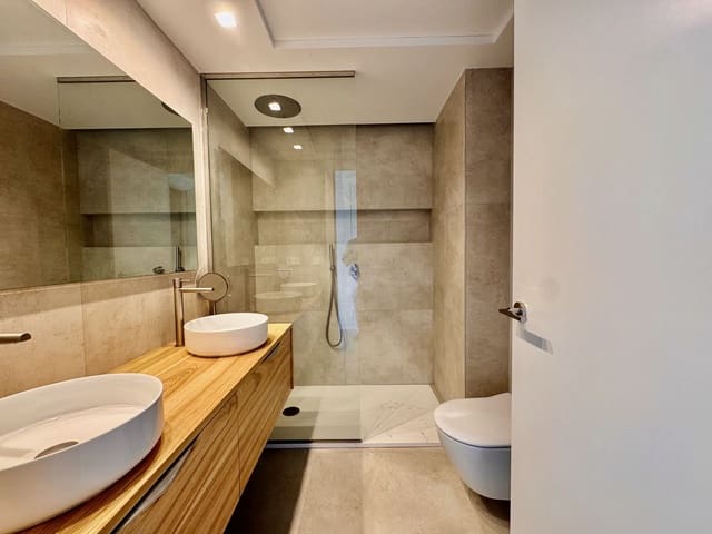 3 soverom Leilighet til salgs i Cabopino, Marbella med svømmebasseng garasje - € 990 000 (Ref: 9144324)