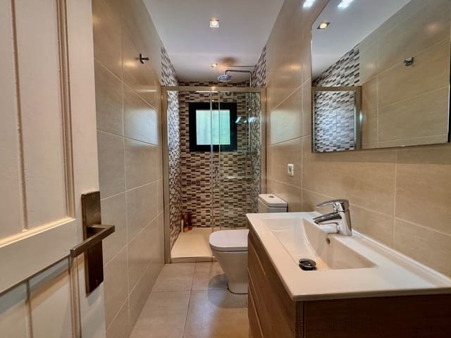 3 makuuhuone Kattohuoneisto myytävänä paikassa Cabopino, Marbella mukana uima-altaan - 895 000 € (Ref: 9145213)