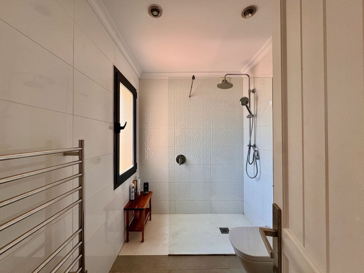 3 soveværelse Penthouse til salg i Cabopino med swimmingpool - € 895.000 (Ref: 9145213)