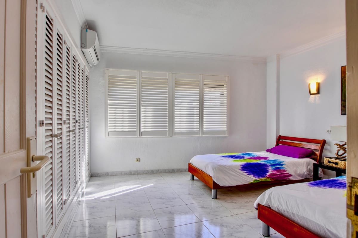 3 soveværelse Penthouse til salg i Cabopino med swimmingpool - € 890.000 (Ref: 9145213)