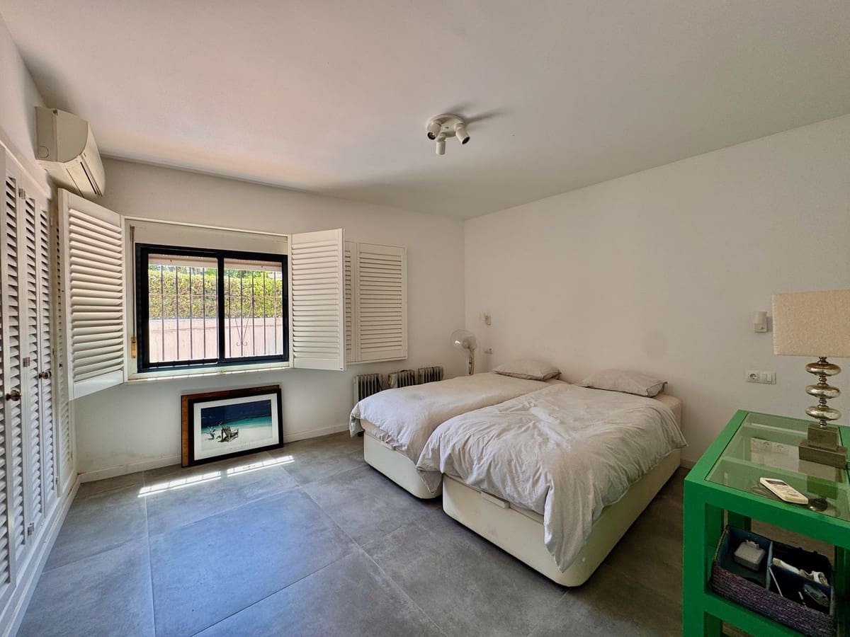 3 soveværelse Penthouse til salg i Cabopino med swimmingpool - € 890.000 (Ref: 9145213)