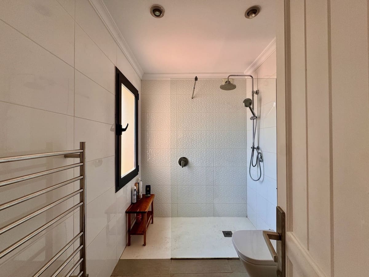 3 soveværelse Penthouse til salg i Cabopino med swimmingpool - € 890.000 (Ref: 9145213)