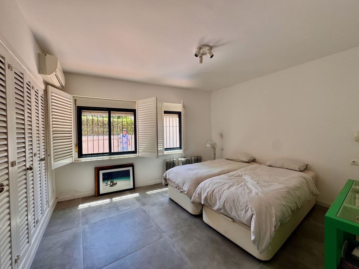 3 soveværelse Penthouse til salg i Cabopino med swimmingpool - € 890.000 (Ref: 9145213)