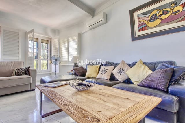 3 chambre Penthouse à vendre à Cabopino, Marbella avec piscine - 890 000 € (Ref: 9145213)
