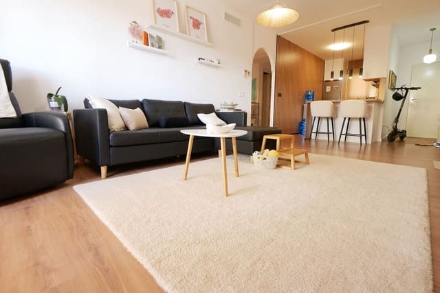 2 soverom Leilighet til salgs i La Reserva, Marbella med svømmebasseng garasje - € 399 000 (Ref: 9162757)