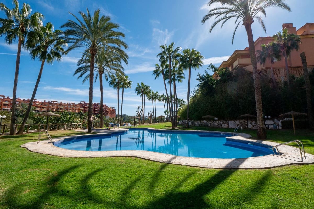 2 sypialnia Apartament na sprzedaż w La Reserva z basenem garażem - 379 000 € (Ref: 9162757)