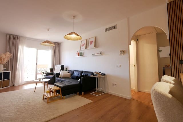 2 soverom Leilighet til salgs i La Reserva, Marbella med svømmebasseng garasje - € 359 000 (Ref: 9162757)