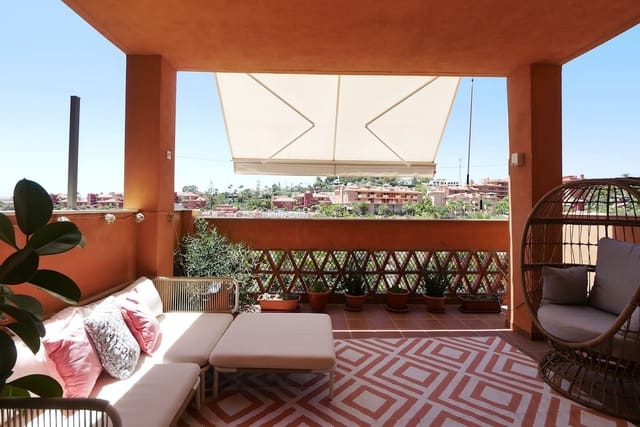 2 soverom Leilighet til salgs i La Reserva, Marbella med svømmebasseng garasje - € 359 000 (Ref: 9162757)