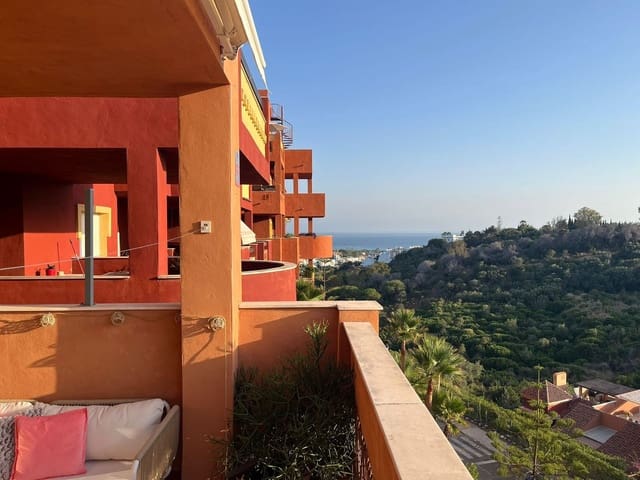 2 soverom Leilighet til salgs i La Reserva, Marbella med svømmebasseng garasje - € 359 000 (Ref: 9162757)