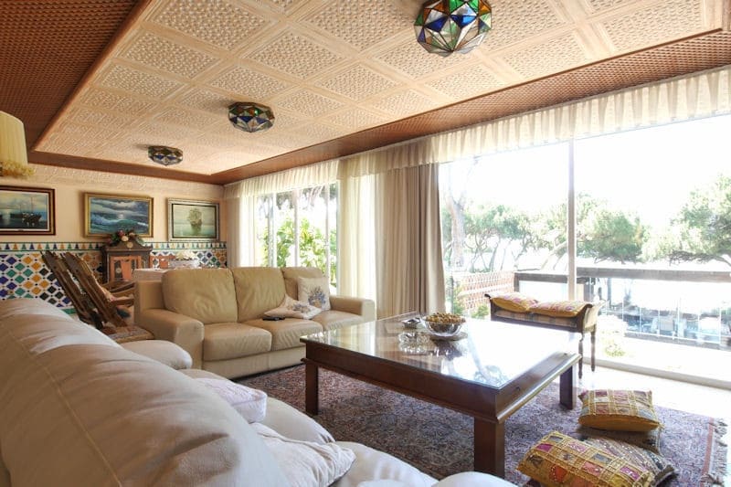 4 soverom Kjedet enebolig til salgs i Cabopino med svømmebasseng garasje - € 2 300 000 (Ref: 9162794)