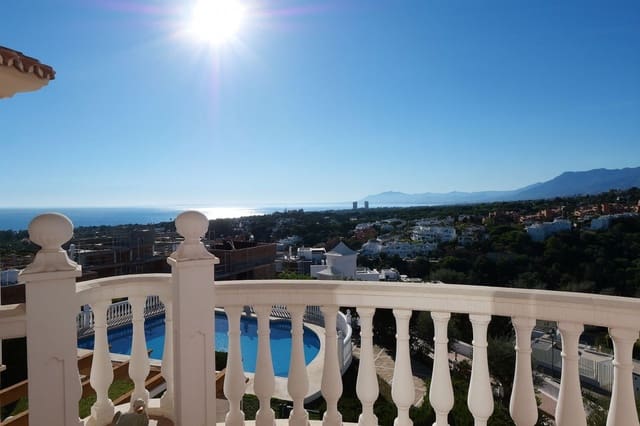 3 sypialnia Apartament na sprzedaż w Cabopino, Marbella z basenem garażem - 895 000 € (Ref: 9166592)