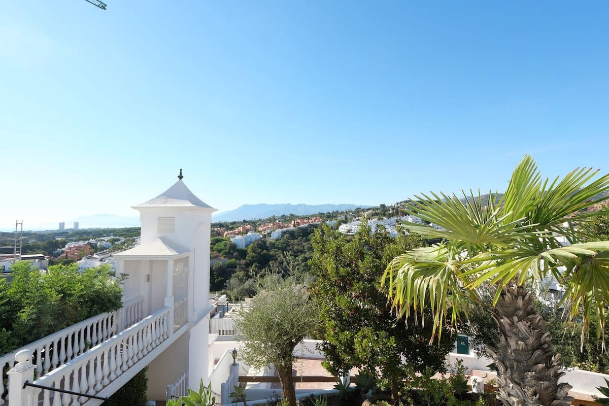 3 soverom Leilighet til salgs i Cabopino med svømmebasseng garasje - € 895 000 (Ref: 9166592)