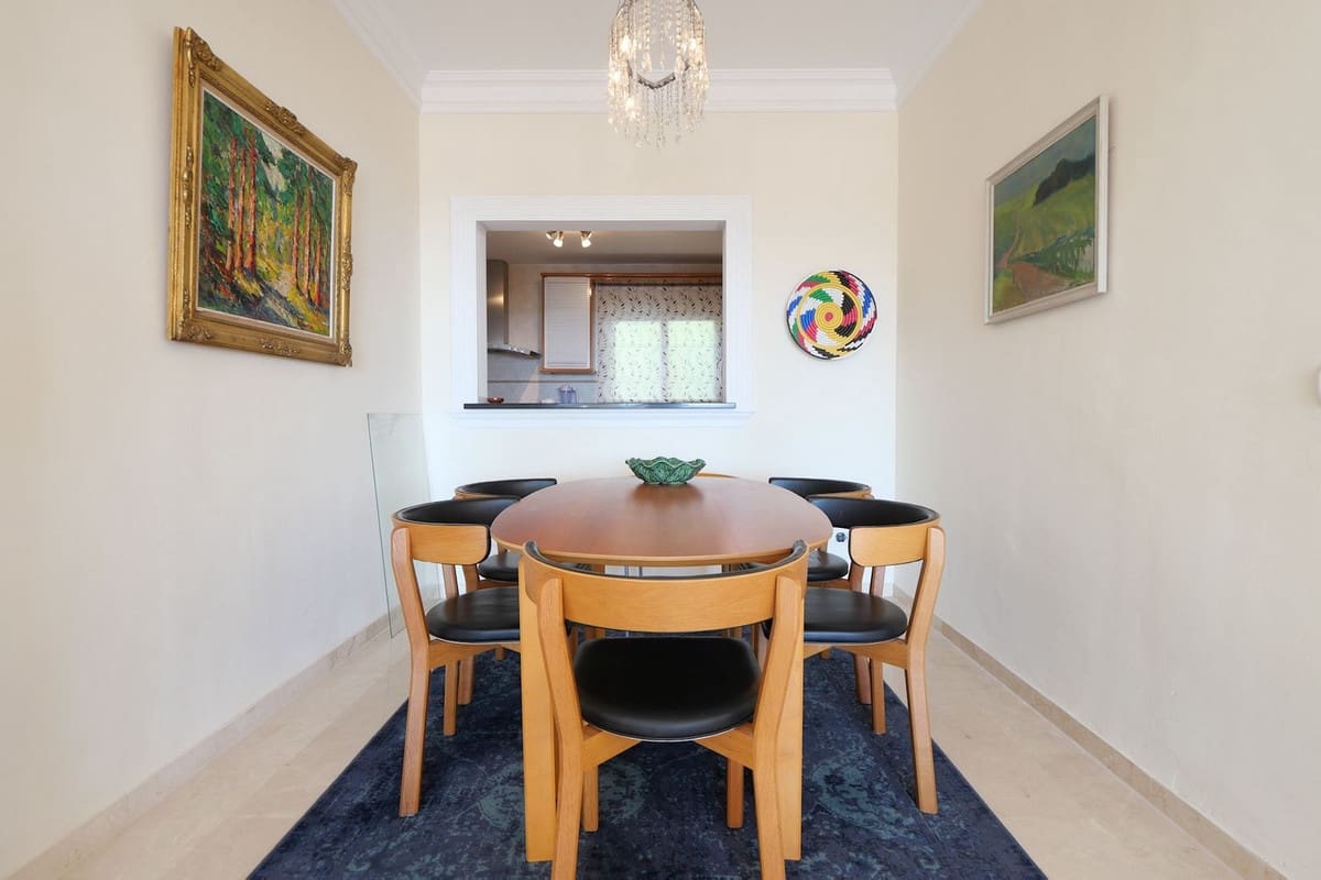3 sypialnia Apartament na sprzedaż w Cabopino z basenem garażem - 895 000 € (Ref: 9166592)