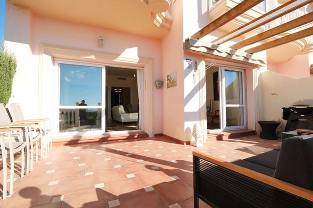 3 soveværelse Lejlighed til salg i Cabopino, Marbella med swimmingpool garage - € 895.000 (Ref: 9166592)
