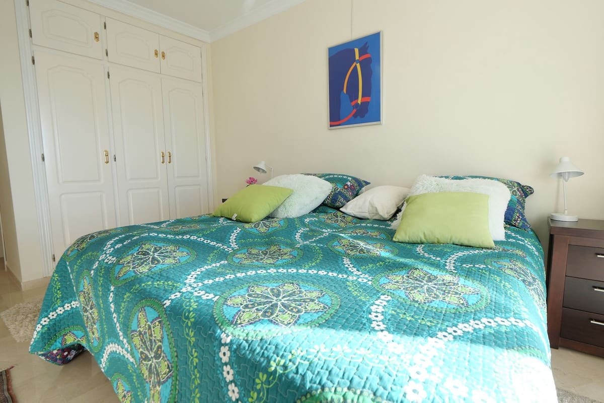 3 sypialnia Apartament na sprzedaż w Cabopino z basenem garażem - 895 000 € (Ref: 9166592)