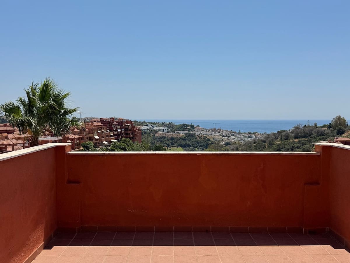 2 soveværelse Penthouse til salg i La Reserva med swimmingpool garage - € 310.000 (Ref: 9177158)