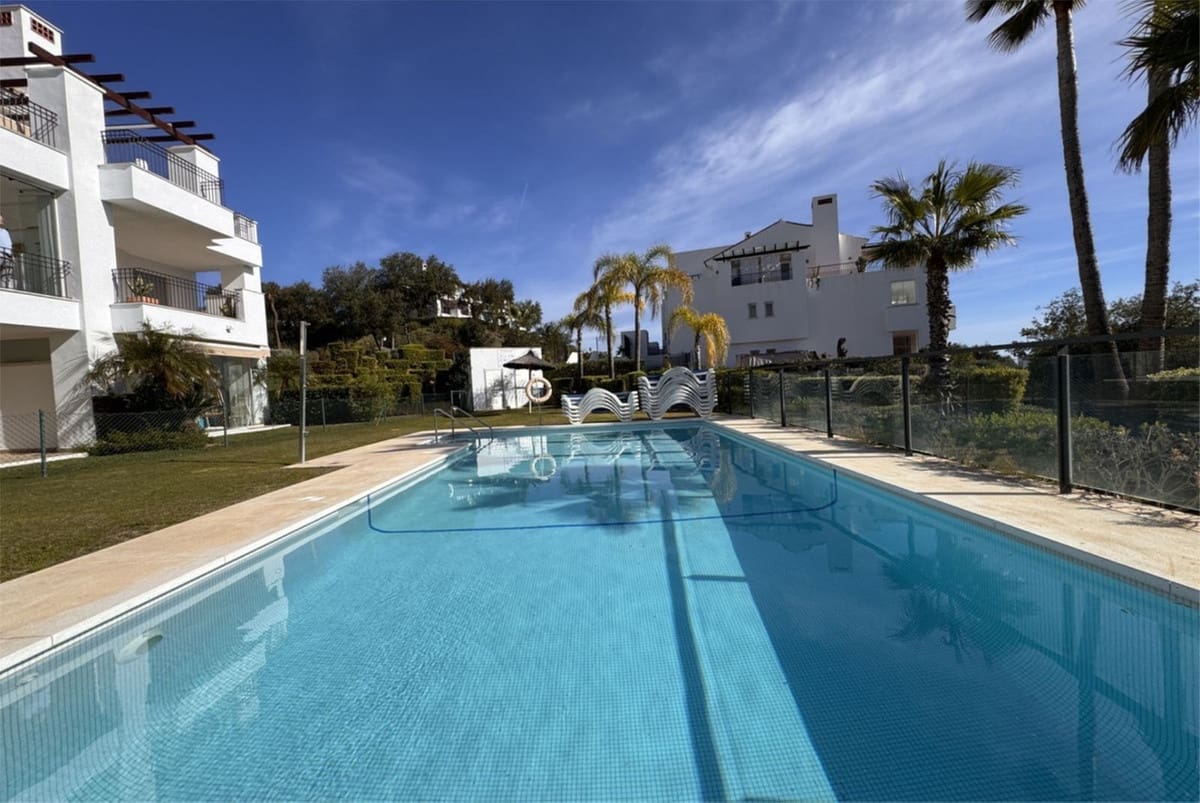 3 soveværelse Lejlighed til salg i La Mairena med swimmingpool garage - € 415.000 (Ref: 9184641)