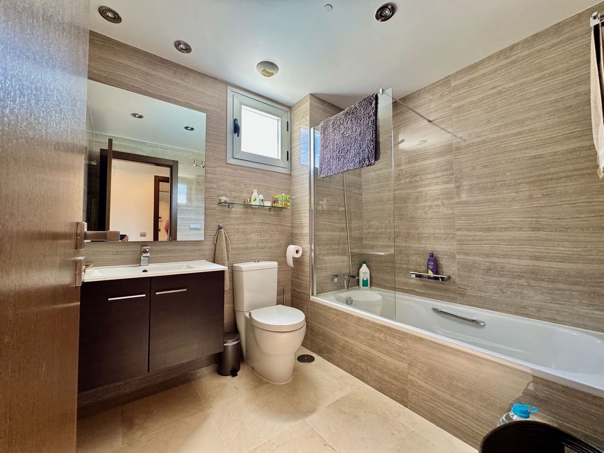 3 slaapkamer Appartement te koop in La Mairena met zwembad garage - € 415.000 (Ref: 9184641)