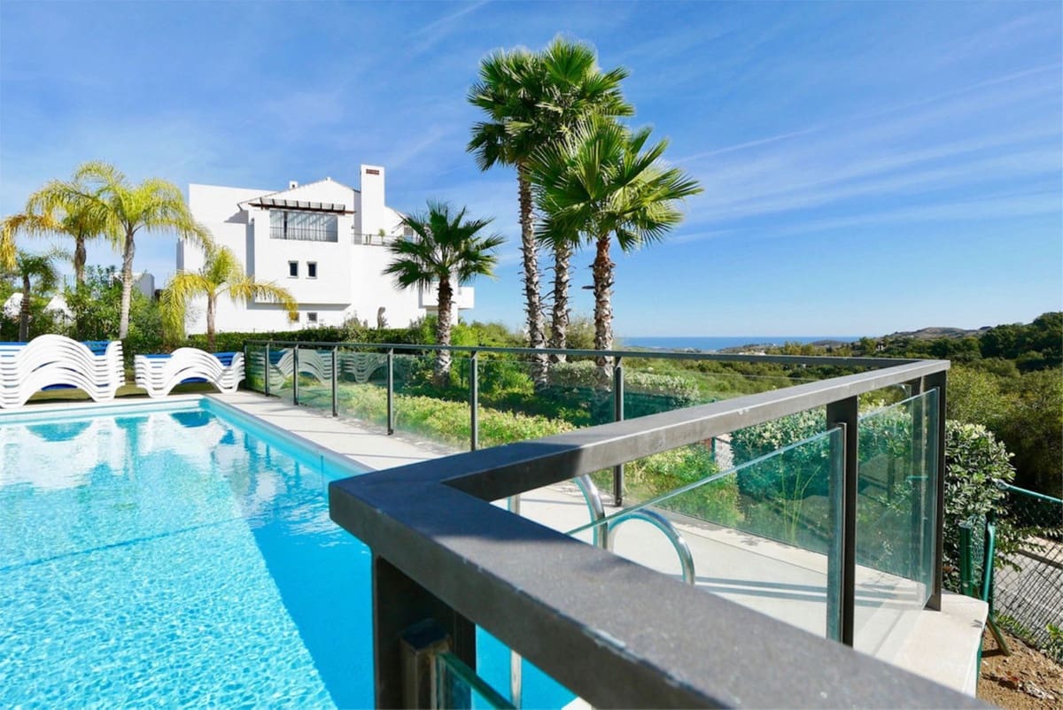 3 slaapkamer Appartement te koop in La Mairena met zwembad garage - € 415.000 (Ref: 9184641)