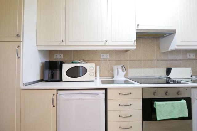 2 sypialnia Apartament na sprzedaż w Cabopino, Marbella - 349 750 € (Ref: 9190262)